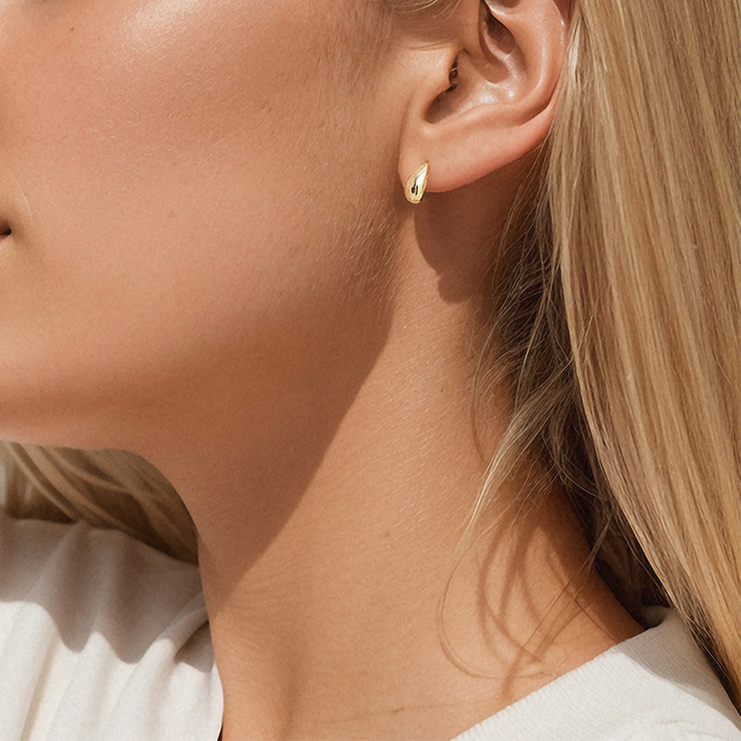 Lomenda Teardrop Stud Earrings