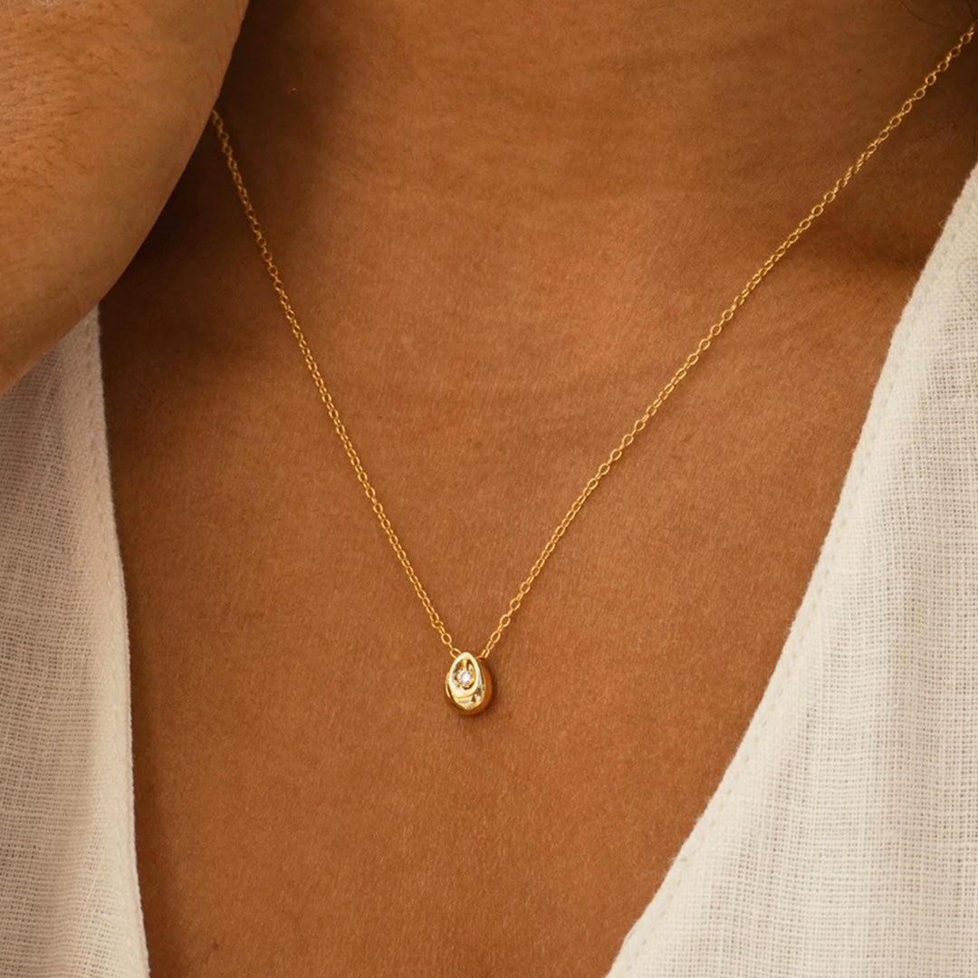 Lomenda Dazzling Teardrop Pendant Necklace